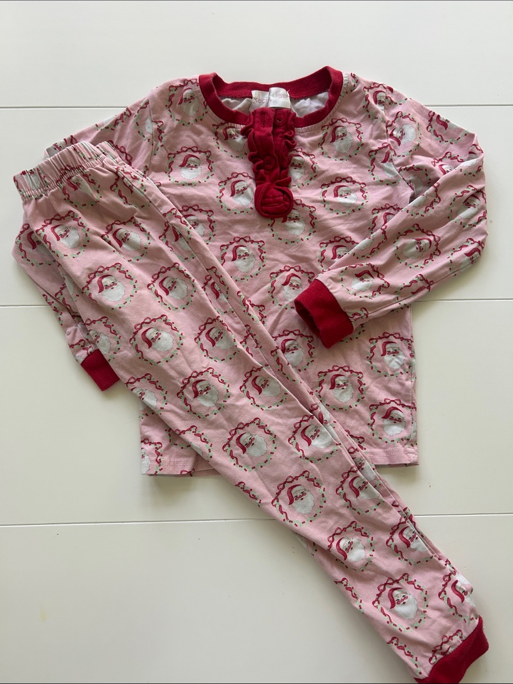 Girls' Pink Santa Wreath Cotton Pajama Set with Red Trim